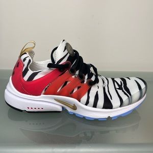 Nike Air Presto South Korea Size XXS Womens Size 3.5-6.5 White Red Blue Black